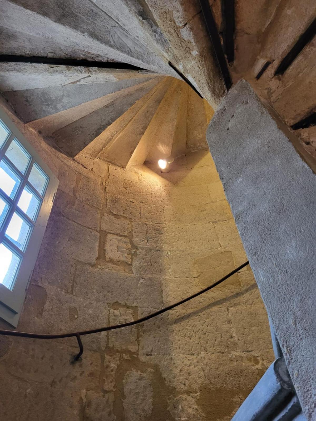Uzes, Au Coeur Du Centre Medieval Le Logis Du Consul Un Bien D'Exception Du Xvieme Siecle Exterior foto